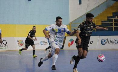São José-SP vence Marechal-PR de virada em 1º jogo das oitavas da LNF