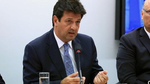 Bolsonaro anuncia deputado Mandetta como futuro ministro da Saúde