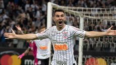 Corinthians empata no fim contra o Santo André