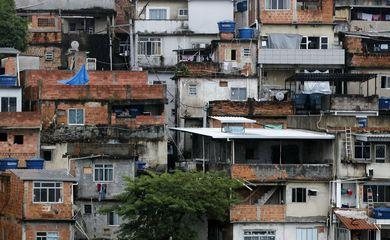 Organizações monitoram situação da covid-19 nas favelas do Rio