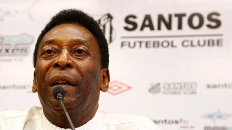 Pelé retorna ao hospital para seguir tratamento contra tumor no cólon