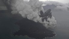Indonésia eleva alerta no vulcão Anak Krakatau