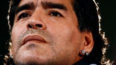 Filha mais velha posta homenagem a Maradona