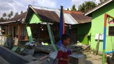 Tsunami atinge ilha indonésia de Sulawesi após terremotos