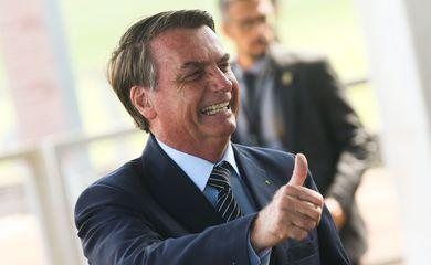 Bolsonaro celebra novidade que permite pagar contas com pontos de fidelidade