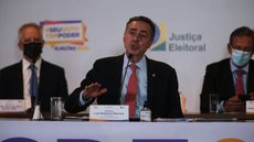 Barroso diz que abstenção de eleitores foi maior que o desejável