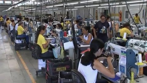 Indústria calçadista de Birigui aposta no mercado externo após incertezas no Brasil