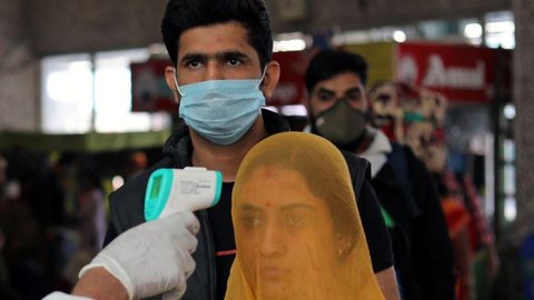 Índia supera 18 milhões de infecções por covid-19