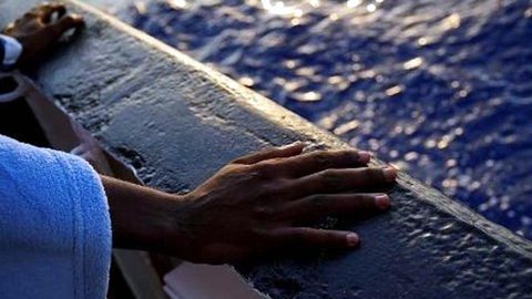 Mais de mil migrantes são resgatados em três dias no Canal da Mancha