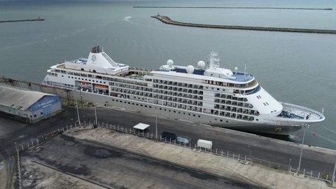 Passageiro de navio atracado no Recife testa positivo para novo coronavírus
