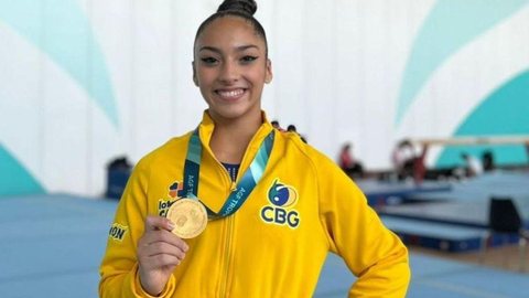 Júlia Soares é ouro no solo em etapa da Copa do Mundo da Ginástica