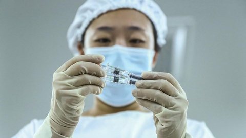Ministério da Saúde cogita comprar a vacina chinesa Sinopharm