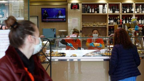 Bares e restaurantes do interior de SP adotam medidas para reabertura