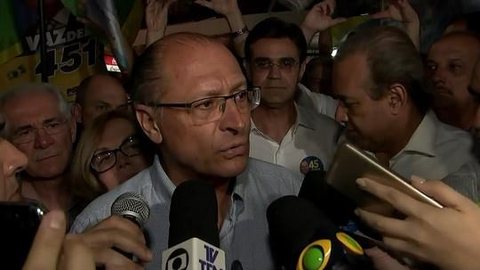 ‘Não podemos ir ao 2º turno da insensatez’, diz Alckmin a rádio de SP