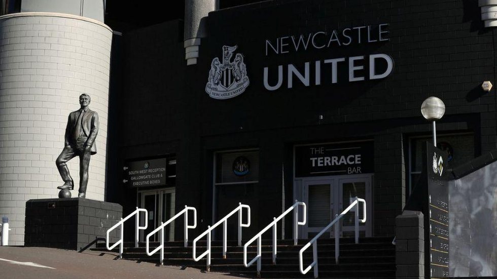 Possível venda de Newcastle a fundos de investimento árabe gera debate