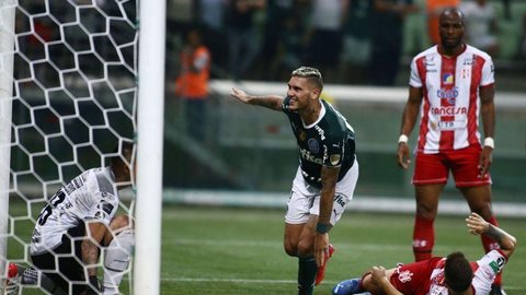 Libertadores: Palmeiras toma susto, mas goleia Independiente Petrolero