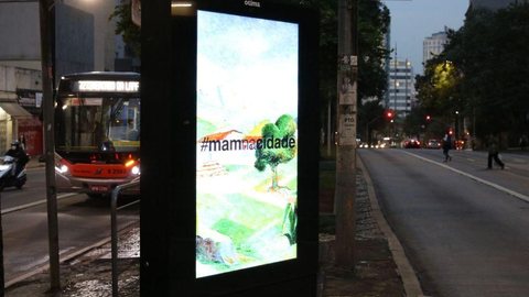MAM põe reproduções de suas obras em pontos de ônibus