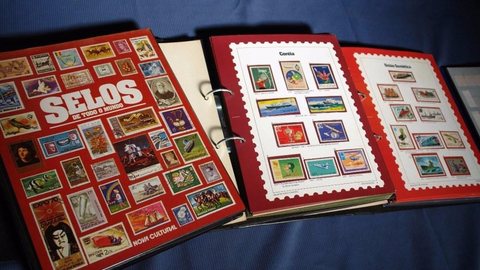 Coleção com mais de 1 milhão de selos inclui o primeiro fabricado no Brasil