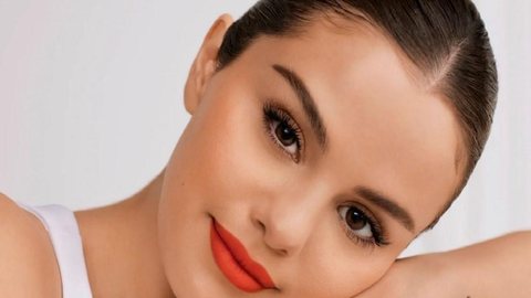 Imagem Selena Gomez: marca de maquiagem da artista, Rare Beauty, será vendida no Brasil; saiba mais