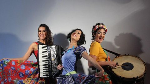 Trio Sinhá Flor se apresenta no Sesc Bauru no especial Forró na Sexta