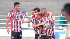 São Paulo vence o CSA com time “made in Cotia”