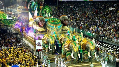 Ensaios do carnaval paulistano vão até 14 de fevereiro no sambódromo