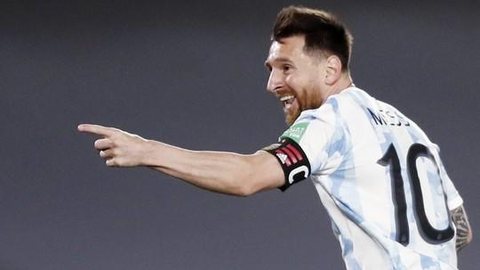 Messi entra para o Top-5 de maiores artilheiros de seleções e exalta evolução da Argentina