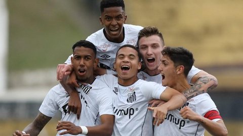 Santos goleia EC São Bernardo e se recupera no Campeonato Paulista sub-20
