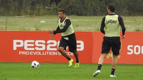 Diego Souza vê São Paulo mais forte para 2019 e minimiza disputa por posição com Pablo