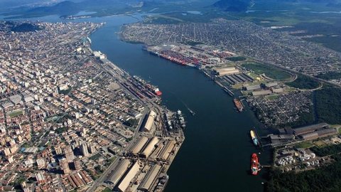 Queremos saber sua opinião  Movimentação de cargas nos portos cresce 4,8% em 2021 e chega a 1,2 bi de toneladas, diz Antaq