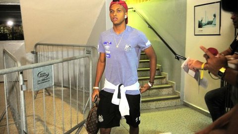 Eleito quarto melhor sub-21 do mundo, Rodrygo, do Santos, comemora: “Enorme satisfação”