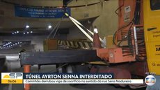 Túnel Ayrton Senna é interditado após caminhão derrubar viga de proteção de altura