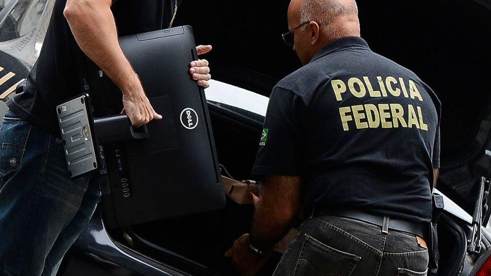 PF cumpre mandados de prisão contra esquema ilegal de câmbio no Rio