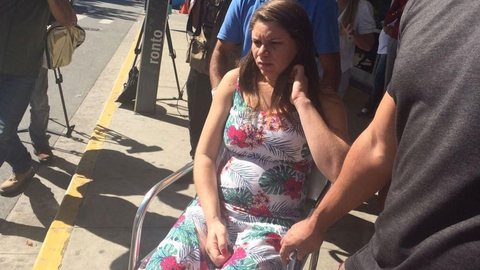Mãe de bebê baleado no útero recebe alta médica no RJ