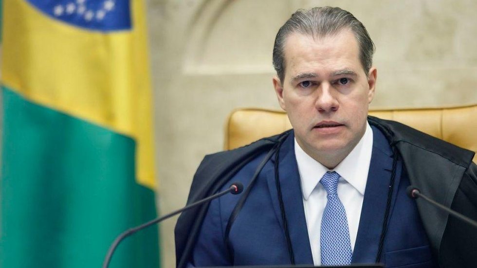 Ministro nega prosseguimento de ação do presidente contra Moraes