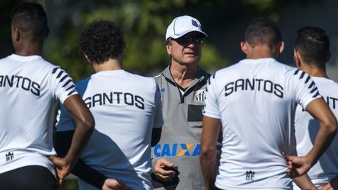 Após bom desempenho fora, Santos tem dois jogos em casa para colar no líder