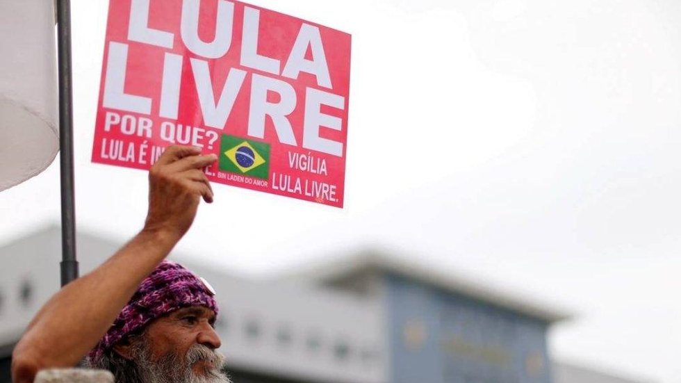 LIBERDADE – Defesa pede soltura de Lula em Curitiba
