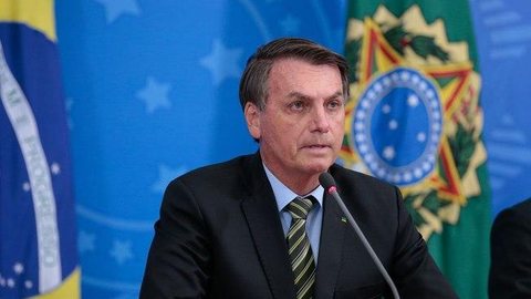 Presidente Jair Bolsonaro visita localidades em Brasília