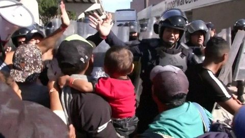 EUA reabrem passagem de fronteira entre San Diego e Tijuana após confronto