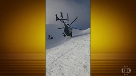 Helicóptero quase encosta no gelo em resgate nos Alpes Franceses