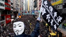 Relatório da Human Rights Watch alerta para riscos de autocracias pelo mundo, mas aponta reação em defesa da democracia