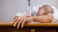 Uso abusivo de álcool mata 3 milhões de pessoas ao ano; homens são a maioria