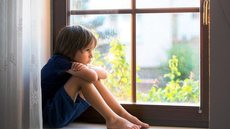 Criança também sente solidão? Saiba como lidar com a situação