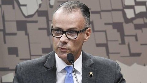 Bolsonaro escolhe diretor contrário à cannabis medicinal para presidir a Anvisa