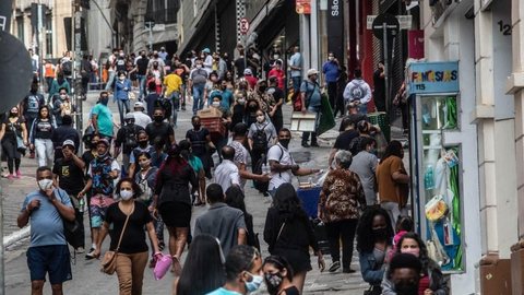 71% das famílias da cidade de SP estão endividadas; é o maior índice desde 2010, diz Fecomercio