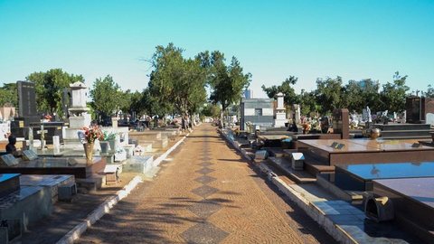 Mais de 20 mil pessoas devem visitar os cemitérios de Araçatuba no Dia de Finados