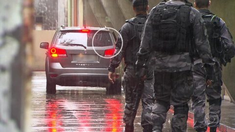 Turista espanhola morre em tiroteio na Rocinha; PM diz que carro furou bloqueio