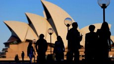 Austrália reabre fronteira a trabalhadores qualificados e estudantes
