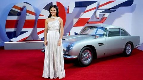 Raducanu rouba a cena no lançamento oficial do novo filme de James Bond
