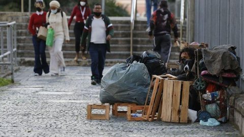Rio: ex-morador de rua agora ajuda quem está nesta condição